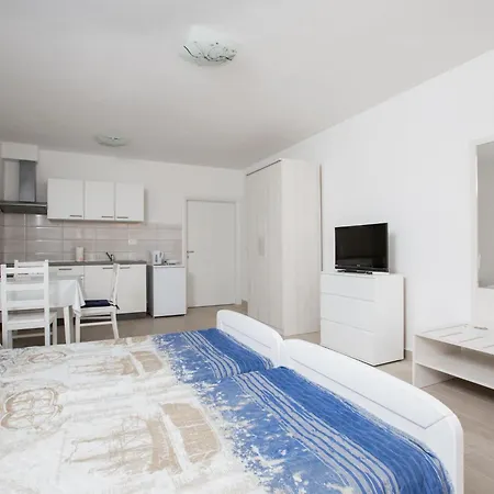 Vero-5 By Interhome Opatija